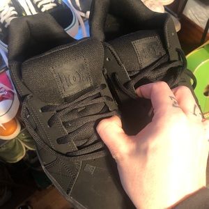 DC skate shoes